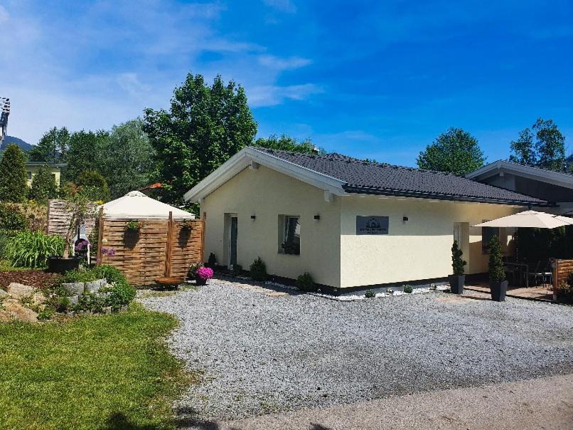 Tiny Kozma Apartment Bodensdorf Bagian luar foto